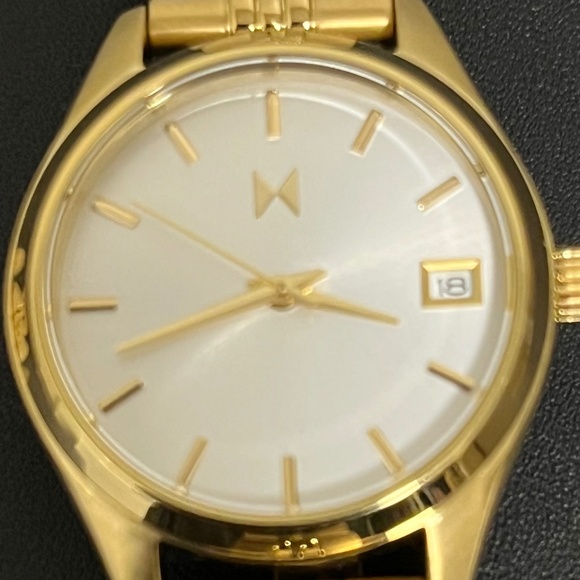 MVMT Watch (gold) - Picture 2 of 7